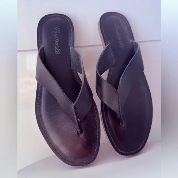 Black Women's FlipFlop Thongs - Picture 3 of 3